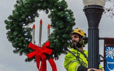 Wrapping Uptown in Wreaths