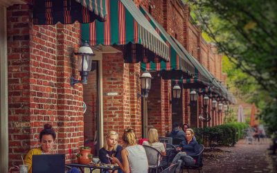 Work And Pleasure On The Brickwalk