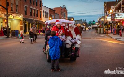 Santa Uptown On State