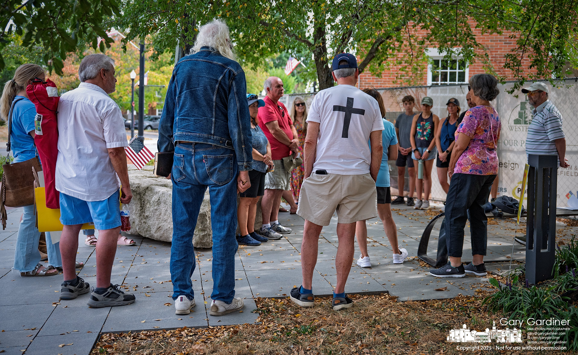 A small crowd gathered in front of City Hall for a memorial for Charlie Kirk, held simultaneously with his funeral service in Arizona. My Final Photo for September 21, 2025.